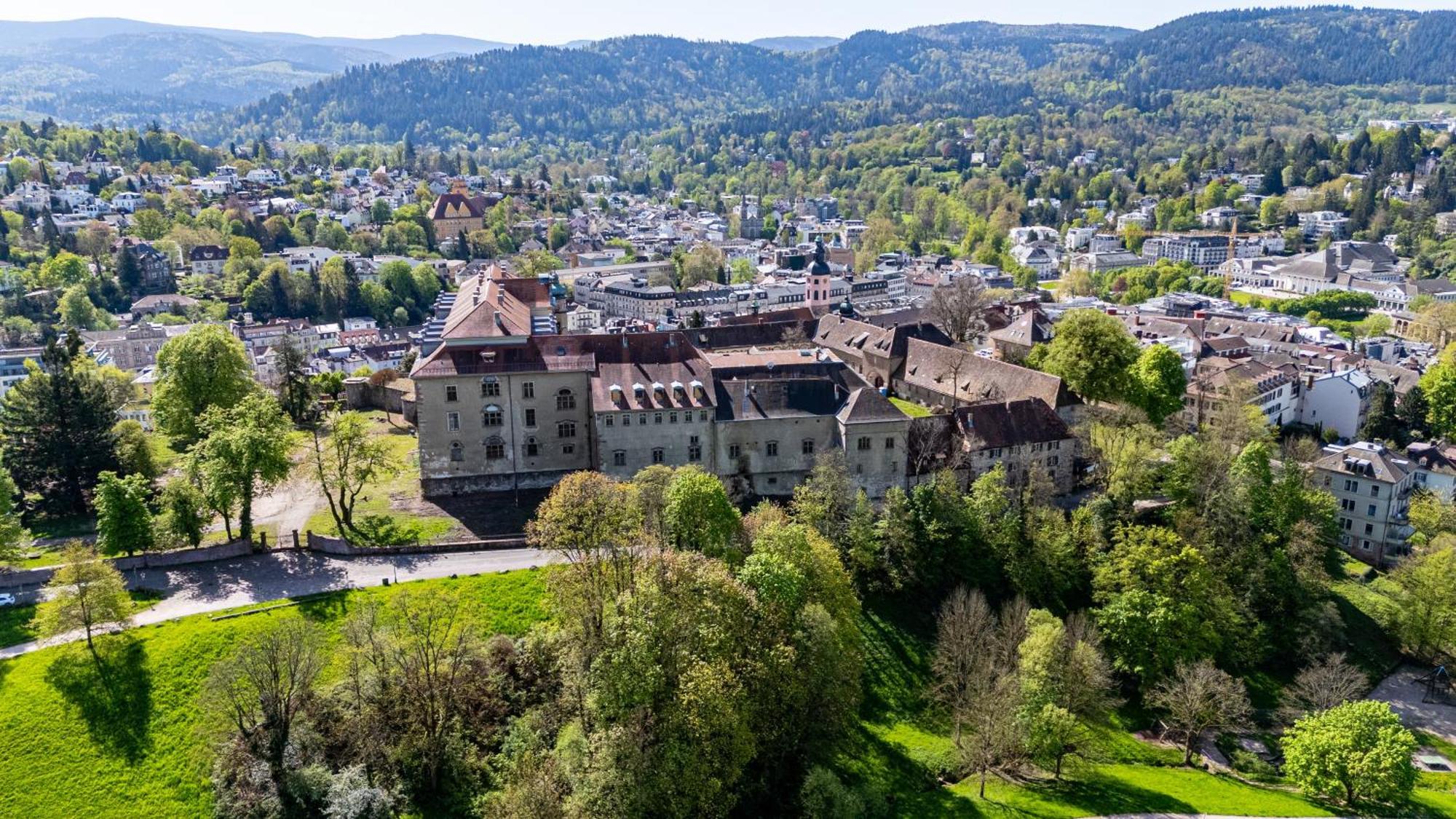 Stadtblick Vom Herrengut Baden-Bade Exterior foto